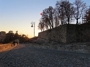 69 Il sole sta tramontando sulle Mura Venete